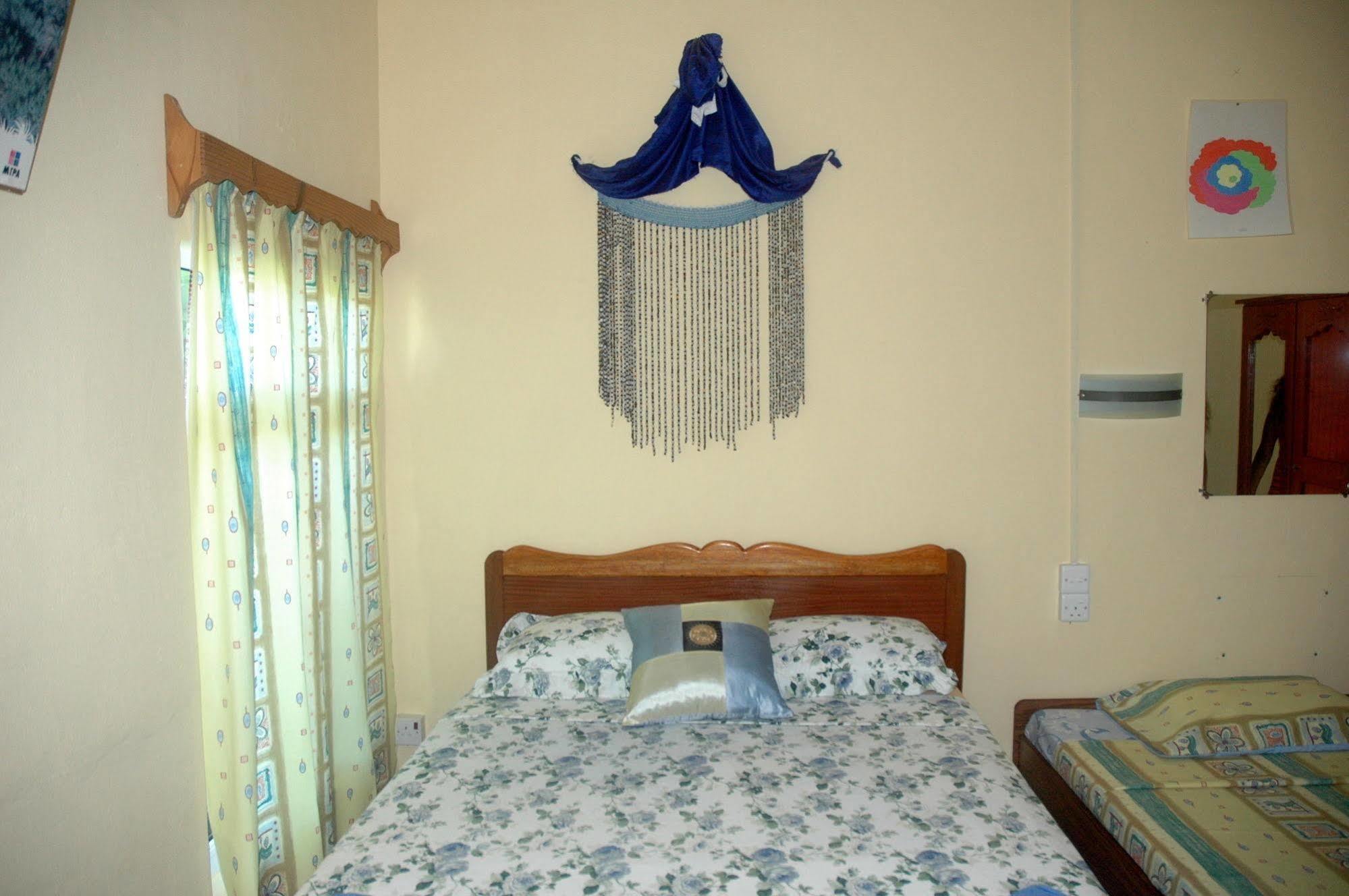 Reve Des Iles Guesthouse Gravier Bagian luar foto