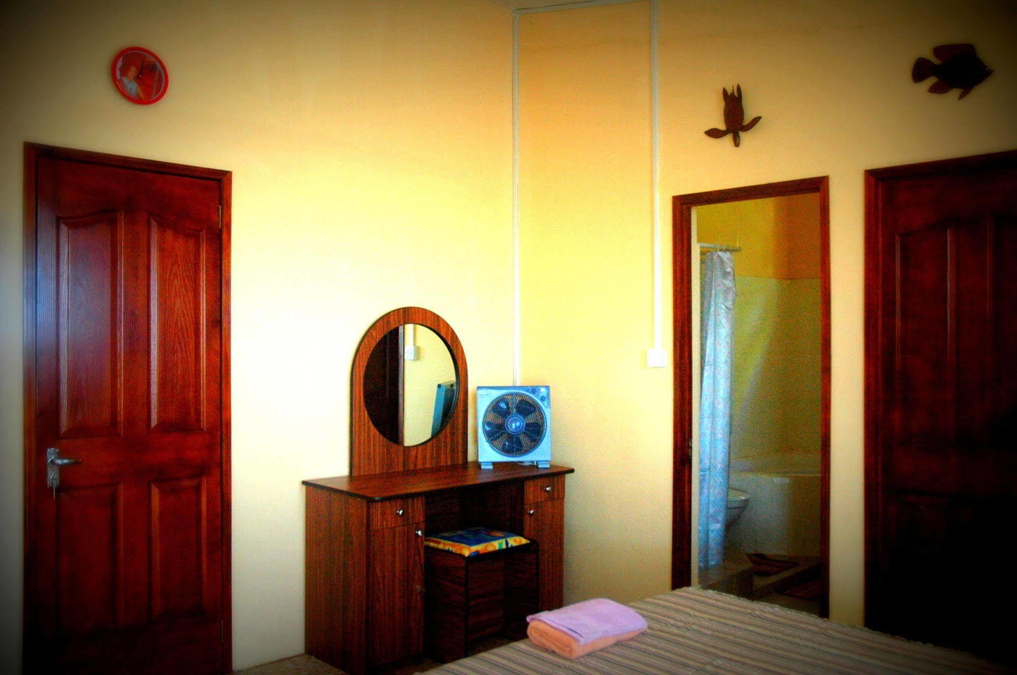 Reve Des Iles Guesthouse Gravier Bagian luar foto