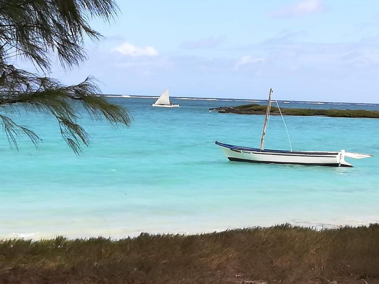 Reve Des Iles Guesthouse Gravier Bagian luar foto